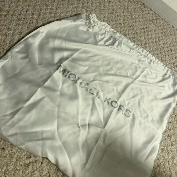 Michael Kors Large Tan Purse - Picture 6 of 11